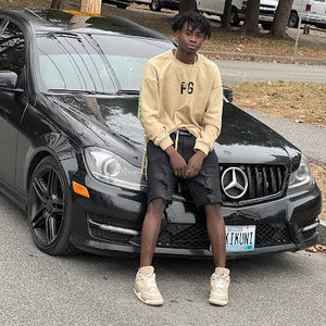 Meet your Posher, Mmunga